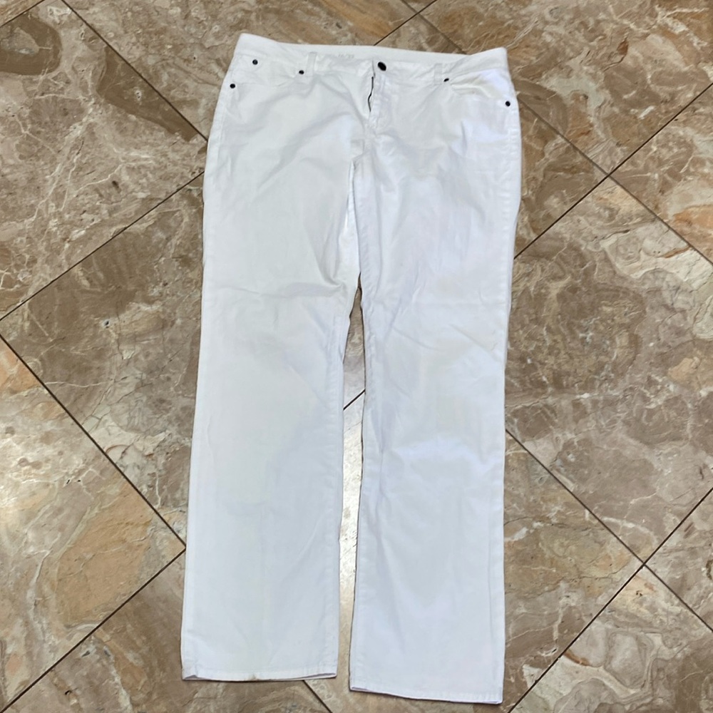 Signature white jeans size 16/33